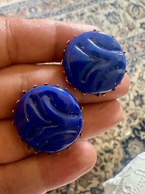 Miriam Haskell, vintage Blue Resin Round Clip-On Earrings